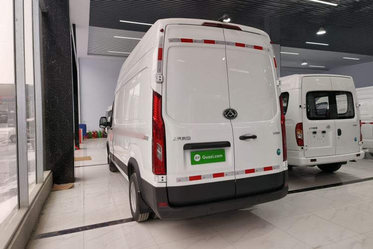 Used SAIC MAXUS Xintu V90 2024 Zhiyun 2.0T Manual Rear-Drive Extended-Wheelbase Ultra-High-Roof Model with Dual Rear Tires and 3 Seats Exterior 5