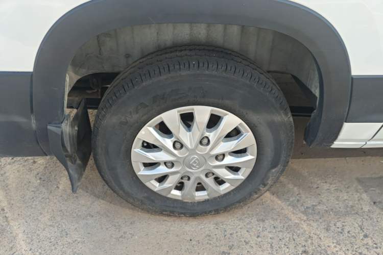 Used SAIC MAXUS Xintu V90 2024 ZhiJie 2.0T Automatic Front-Drive Long-Wheelbase High-Roof Model with Single Rear Tire 6/7 Seats Exterior 5