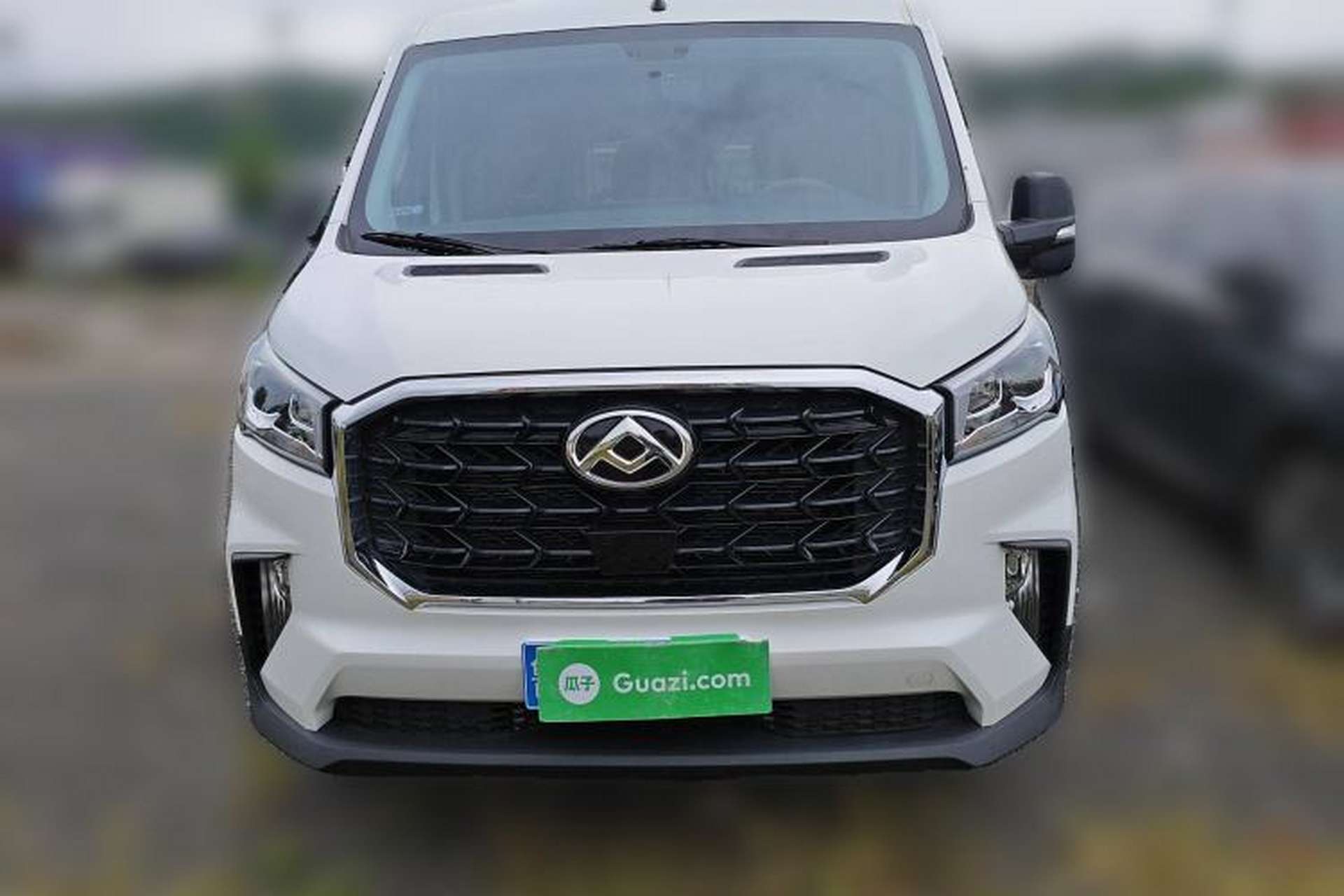 Used SAIC MAXUS Xintu V90 2024 ZhiJie 2.0T Automatic Front-Wheel-Drive Short Wheelbase Mid-Height Design with Single Rear Tire—5/6 Seater Front