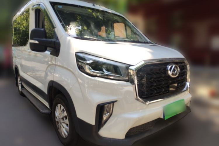 Used SAIC MAXUS Xintu V90 2024 ZhiJie 2.0T Automatic Front-Wheel-Drive Short Wheelbase Mid-Height Design with Single Rear Tire—5/6 Seater Front Right 45 Deg