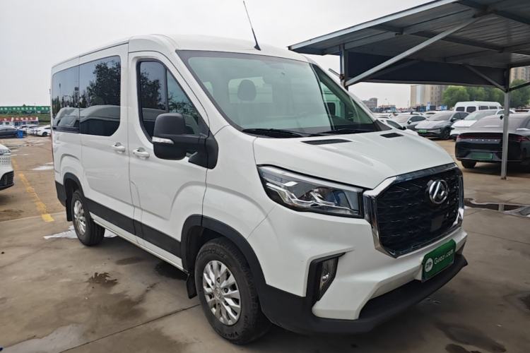 Used SAIC MAXUS Xintu V90 2024 ZhiJie 2.0T Automatic Front-Wheel-Drive Short Wheelbase Mid-Height Design with Single Rear Tire—5/6 Seater Front Right 45 Deg