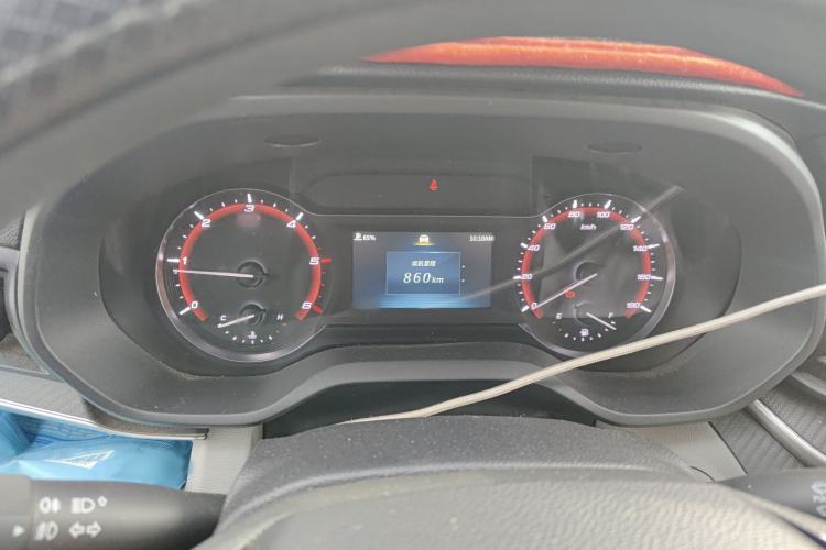 Used SAIC MAXUS Xintu V90 2024 Zhiyun 2.0T Manual Rear-Drive Extended-Wheelbase High-Roof Model with Dual Rear Tires and 3 Seats Instrument Cluster