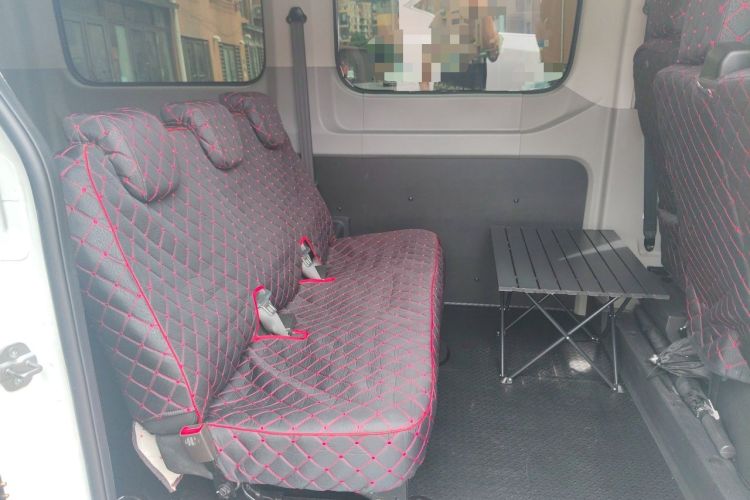 Used SAIC MAXUS Xintu V90 2024 ZhiJie 2.0T Automatic Front-Wheel-Drive Short Wheelbase Mid-Height Design with Single Rear Tire—5/6 Seater Left Rear Seat