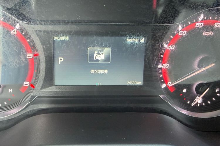 Used SAIC MAXUS Xintu V90 2024 ZhiJie 2.0T Automatic Front-Wheel-Drive Short Wheelbase Mid-Height Design with Single Rear Tire—5/6 Seater Odometer Close Up
