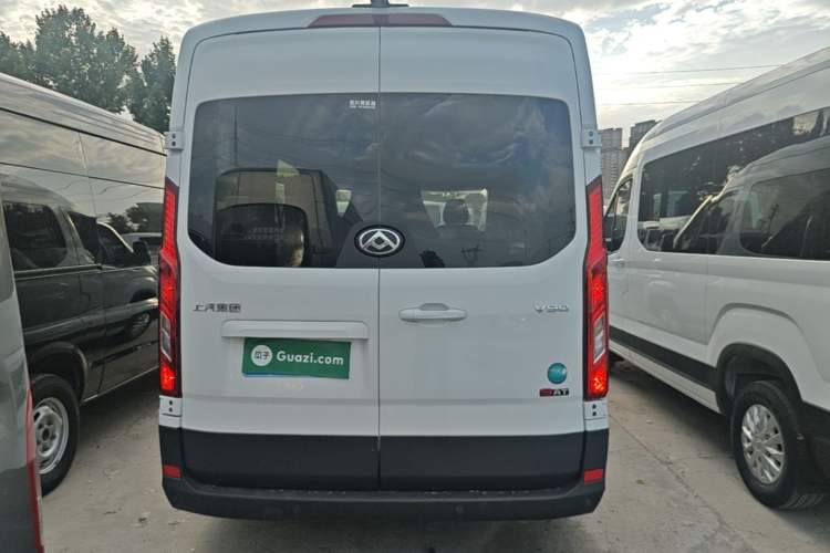 Used SAIC MAXUS Xintu V90 2024 ZhiJie 2.0T Automatic Front-Drive Long-Wheelbase High-Roof Model with Single Rear Tire 6/7 Seats Rear