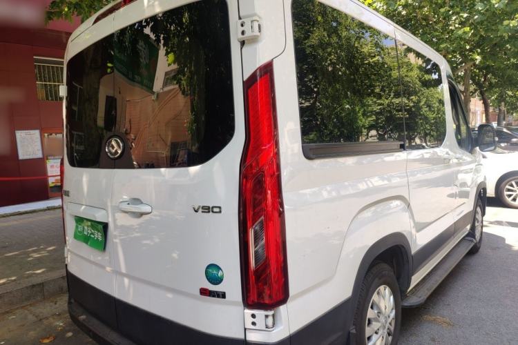 Used SAIC MAXUS Xintu V90 2024 ZhiJie 2.0T Automatic Front-Wheel-Drive Short Wheelbase Mid-Height Design with Single Rear Tire—5/6 Seater Rear Right 45 Deg
