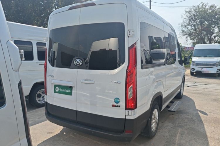 Used SAIC MAXUS Xintu V90 2024 ZhiJie 2.0T Automatic Front-Drive Long-Wheelbase High-Roof Model with Single Rear Tire 6/7 Seats Rear