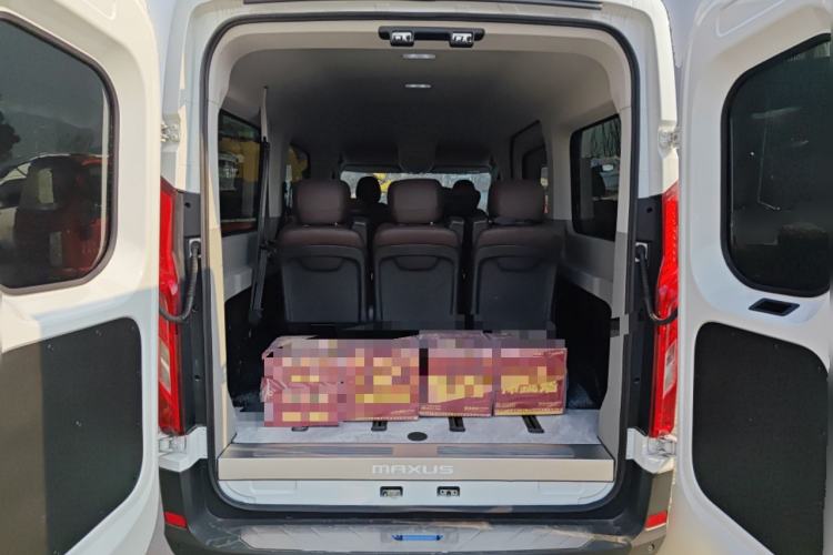 Used SAIC MAXUS Xintu V90 2024 ZhiJie 2.0T Automatic Rear-Drive Long-Wheelbase High-Roof Model with Single Rear Tire Available in 6/7-Seater Configurations Trunk
