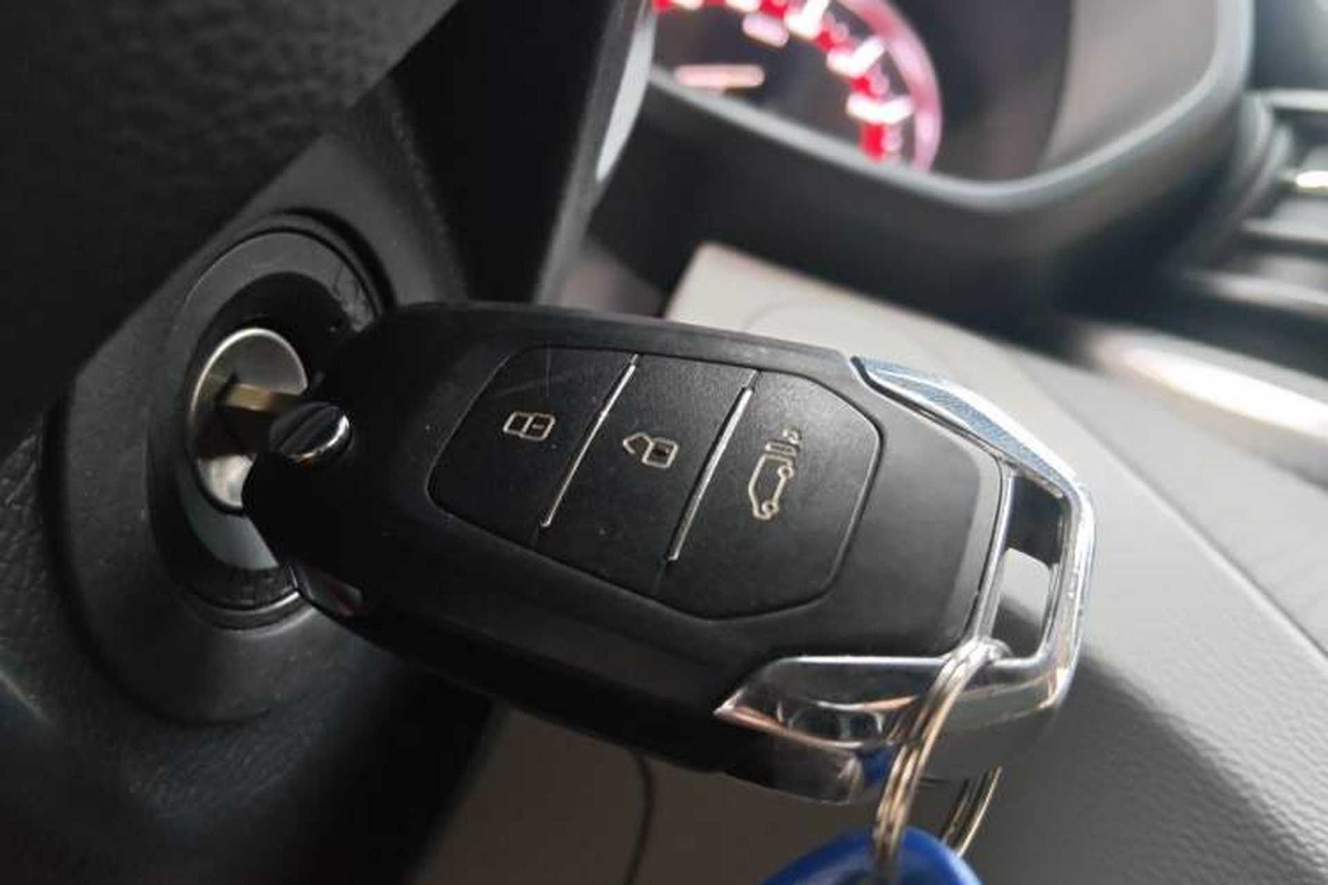 Used SAIC MAXUS Xintu V90  Vehicle Key