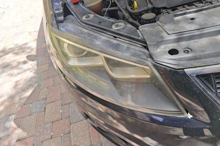 Used Seat Alhambra 2013 1.8 TSI Luxury Navigation Version Euro IV Right Front Headlight