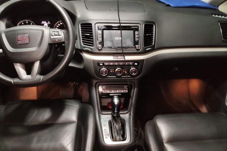 Used Seat Alhambra 2013 1.8TSI Luxury Edition Euro IV Audio And AC Panel