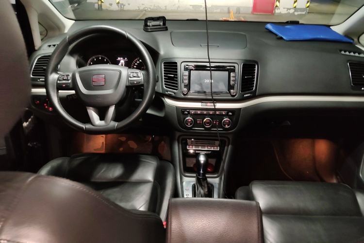 Used Seat Alhambra 2013 1.8TSI Luxury Edition Euro IV Center Console
