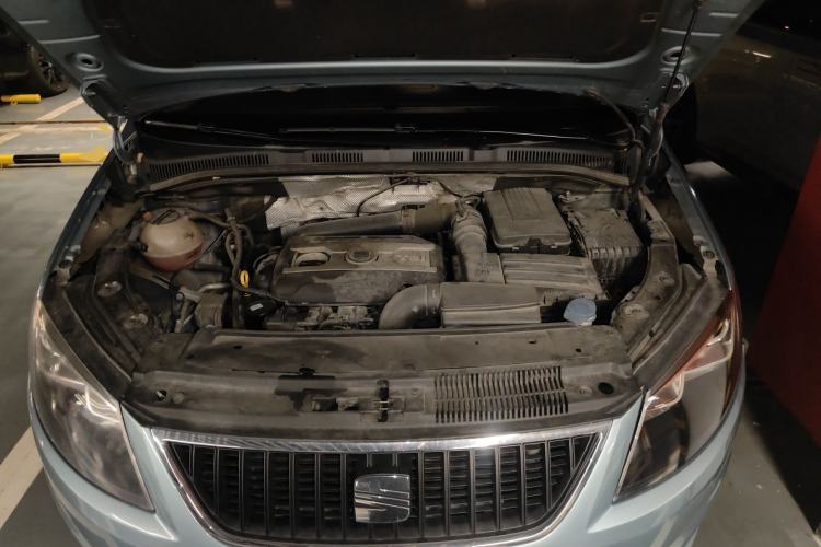 Used Seat Alhambra 2013 2.0 TSI Ultimate Edition Euro IV Engine Bay