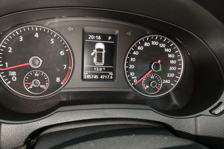 Used Seat Alhambra 2013 1.8TSI Luxury Edition Euro IV Odometer Close Up