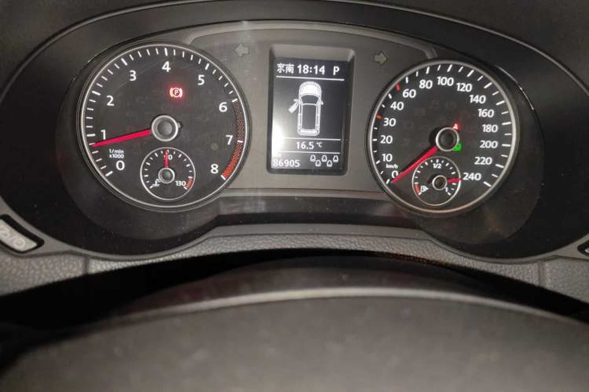 Used Seat Alhambra 2013 2.0 TSI Ultimate Edition Euro IV Odometer Close Up