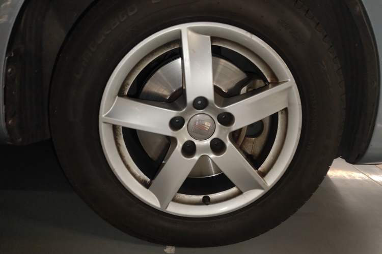 Used Seat Alhambra 2013 2.0 TSI Ultimate Edition Euro IV Right Front Wheel Hub