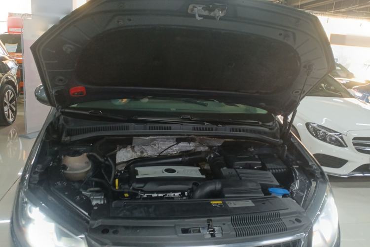 Used Seat Alhambra 2013 1.8TSI Luxury Edition Euro IV Engine Bay