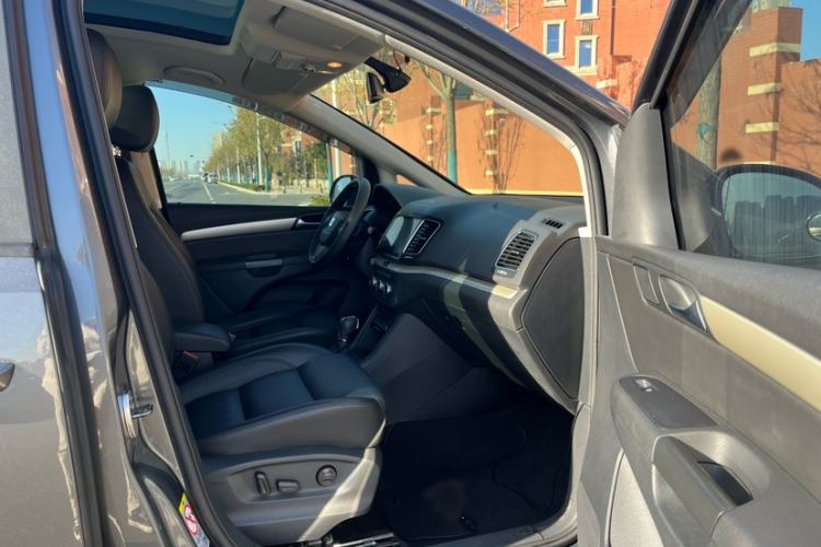 Used Seat Alhambra 2013 1.8TSI Luxury Edition Euro IV Interior 2