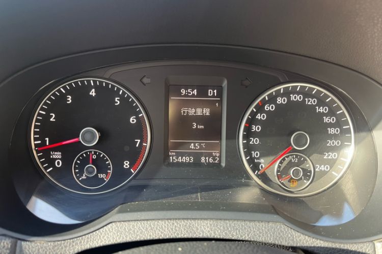 Used Seat Alhambra 2013 1.8TSI Luxury Edition Euro IV Odometer Close Up