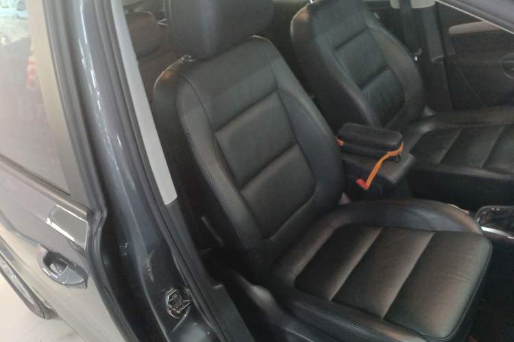 Used Seat Alhambra 2013 1.8TSI Luxury Edition Euro IV Right Front Seat