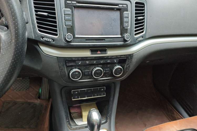 Used Seat Alhambra 2013 1.8 TSI Luxury Navigation Version Euro IV Audio And AC Panel