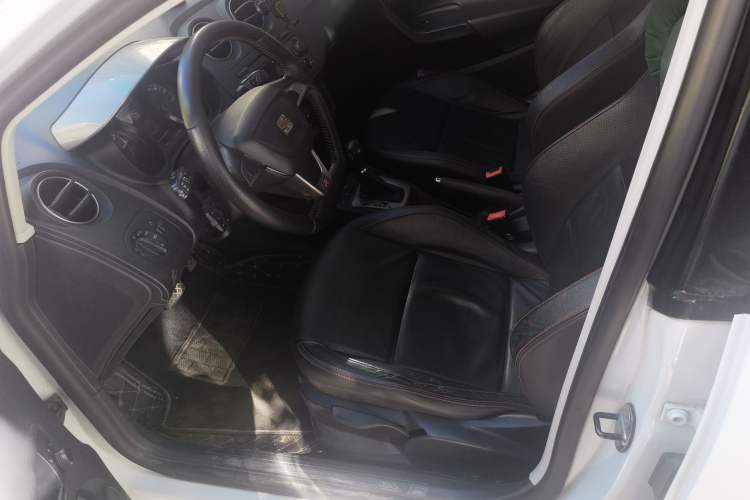 Used Seat Ibiza 2013 1.4TSI Travel Edition FR Driver Seat