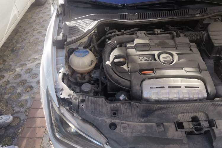 Used Seat Ibiza 2013 1.4TSI Travel Edition FR Engine Bay Right