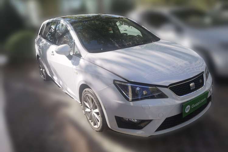 Used Seat Ibiza 2013 1.4TSI Travel Edition FR Front Right 45 Deg