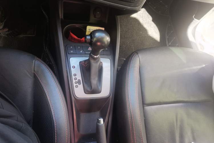 Used Seat Ibiza 2013 1.4TSI Travel Edition FR Gear Lever