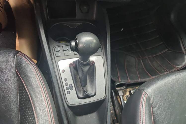 Used Seat Ibiza 2013 1.4TSI 3-Door FR Model Gear Lever