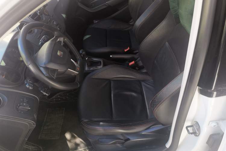 Used Seat Ibiza 2013 1.4TSI Travel Edition FR Left Front Seat