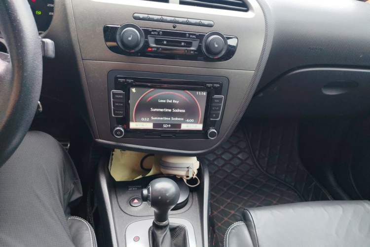 Used Seat LEON 2012 2.0 TSI CUPRA Audio And AC Panel