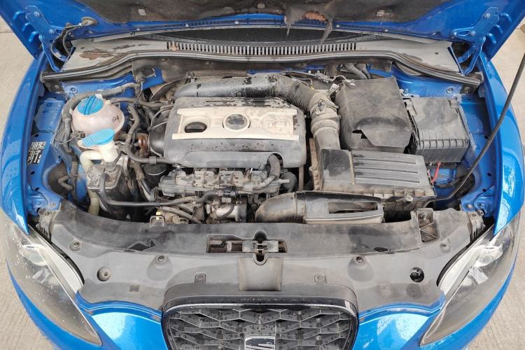 Used Seat LEON 2012 2.0 TSI CUPRA Engine Bay