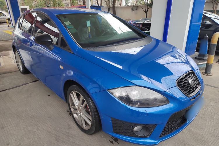 Used Seat LEON 2012 2.0 TSI CUPRA Front Right 45 Deg