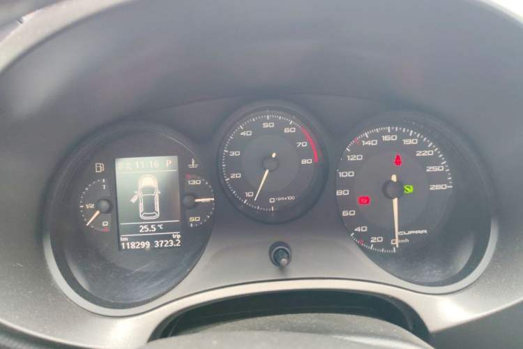 Used Seat LEON 2012 2.0 TSI CUPRA Instrument Cluster
