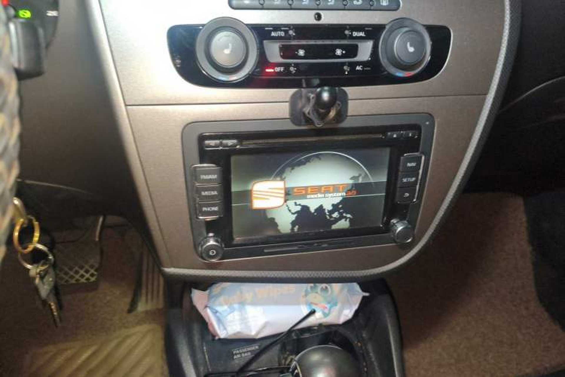 Used Seat LEON 2012 1.8TSI FR+ Audio And AC Panel