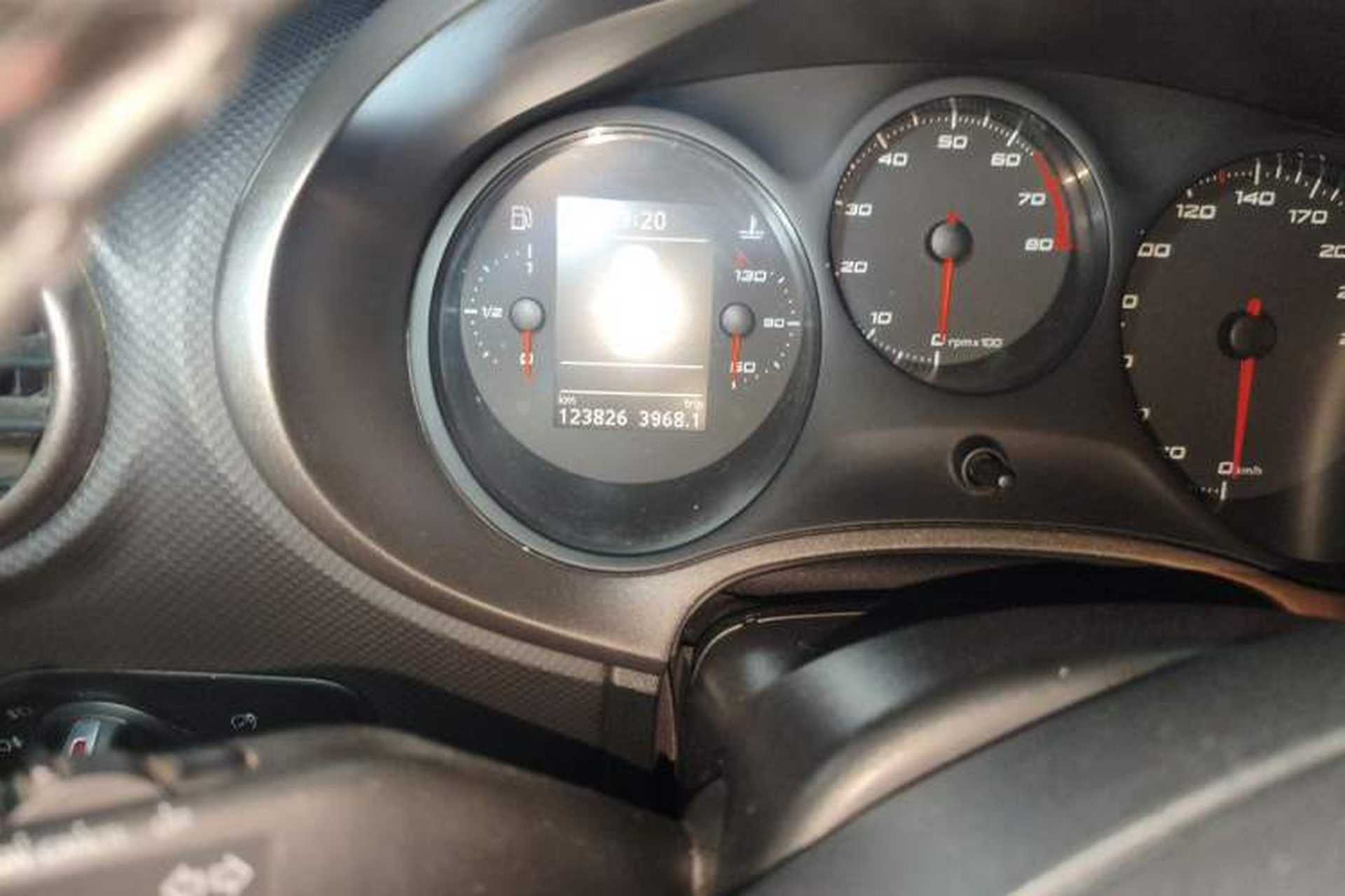 Used Seat LEON 2012 1.8TSI FR+ Odometer Close Up