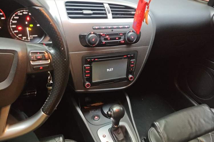 Used Seat LEON 2012 2.0 TSI CUPRA Audio And AC Panel