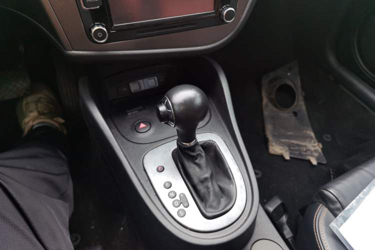 Used Seat LEON 2012 1.8TSI FR+ Gear Lever
