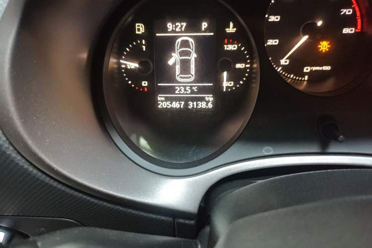 Used Seat LEON 2012 2.0 TSI CUPRA Odometer Close Up