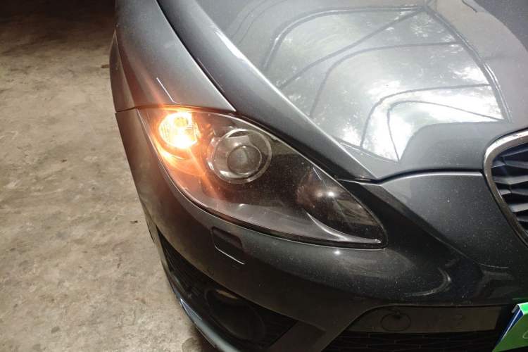 Used Seat LEON 2012 2.0 TSI CUPRA Right Front Headlight