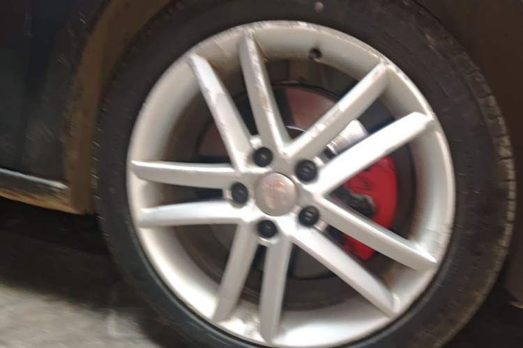 Used Seat LEON 2012 2.0 TSI CUPRA Right Front Wheel Hub