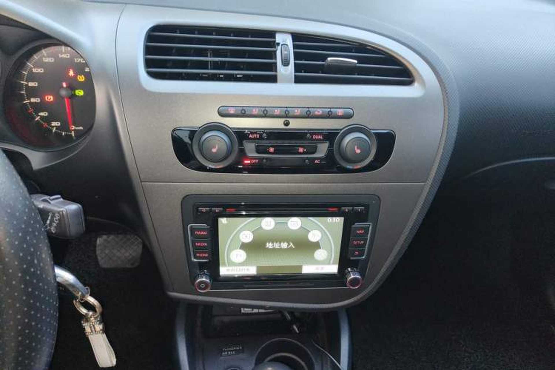 Used Seat LEON 2012 1.8TSI FR model Audio And AC Panel