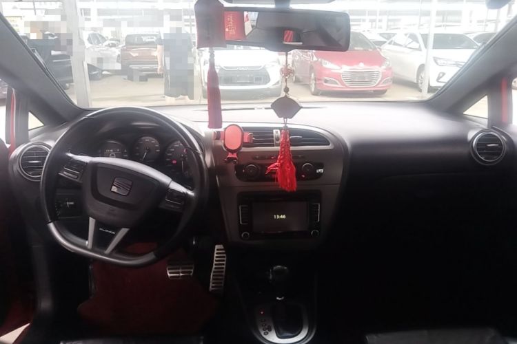Used Seat LEON 2012 2.0 TSI CUPRA Center Console