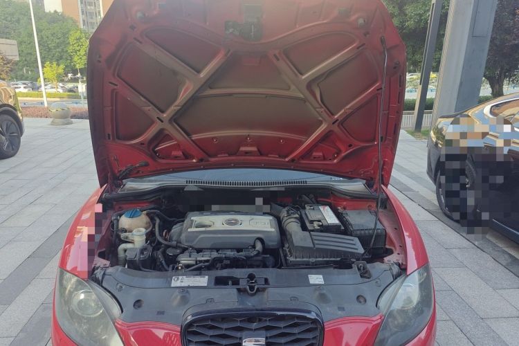 Used Seat LEON 2012 2.0 TSI CUPRA Engine Bay