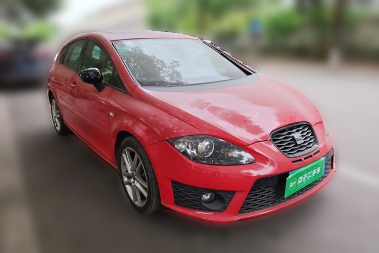 Used Seat LEON 2012 2.0 TSI CUPRA Front Right 45 Deg