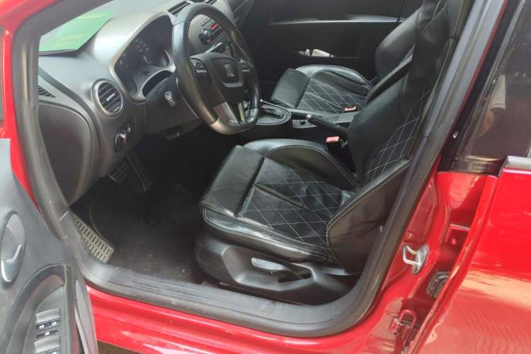 Used Seat LEON 2012 2.0 TSI CUPRA Left Front Seat