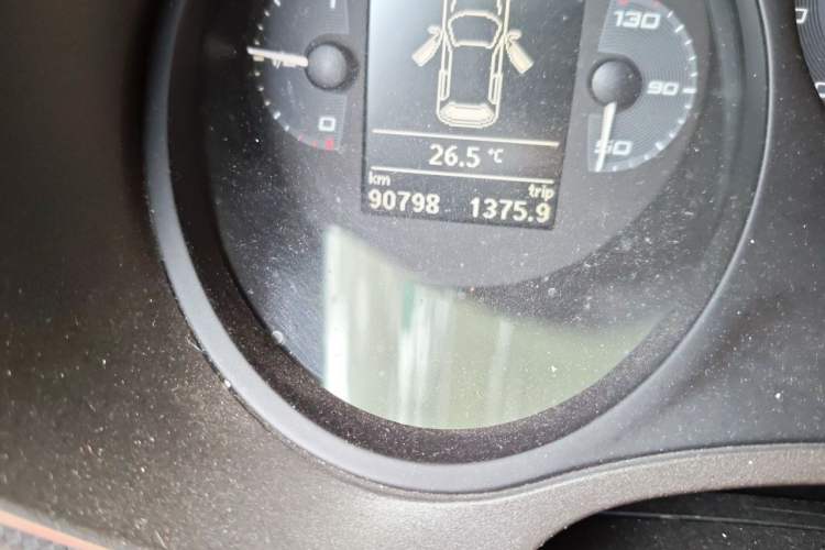 Used Seat LEON 2012 2.0 TSI CUPRA Odometer Close Up