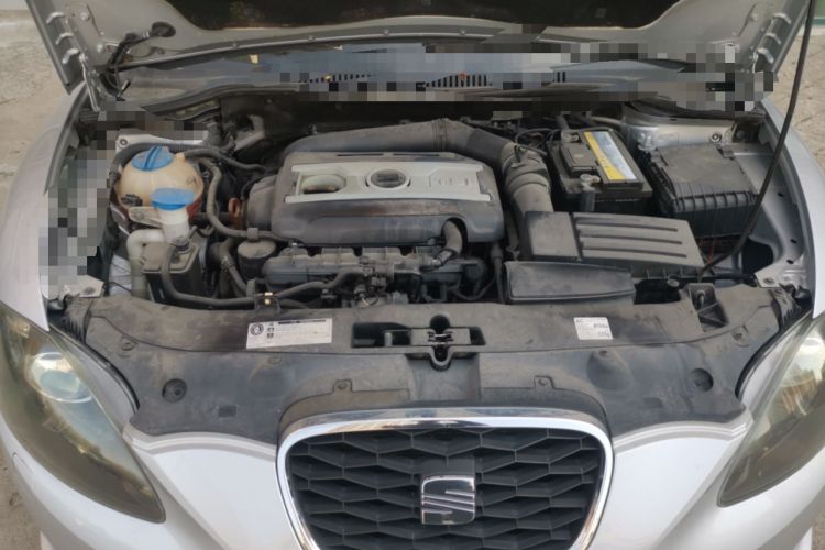 Used Seat LEON 2012 1.8TSI FR+ Engine Bay