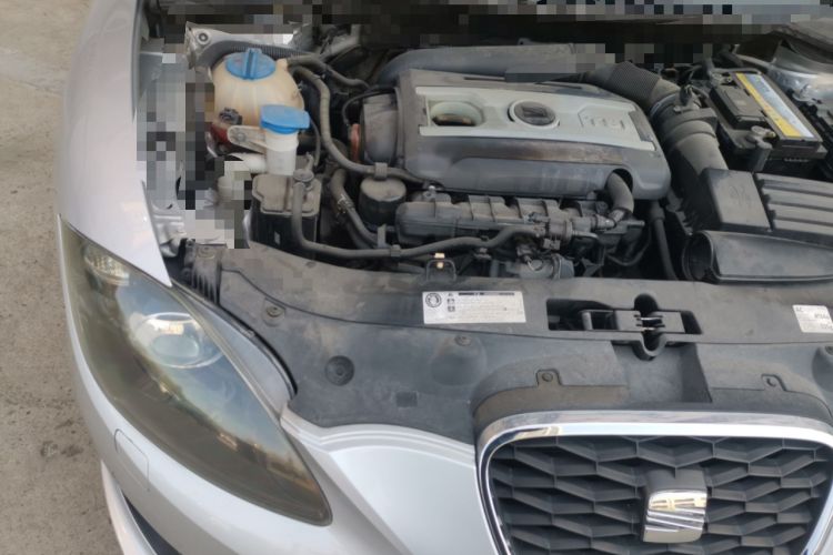 Used Seat LEON 2012 1.8TSI FR+ Engine Bay Right